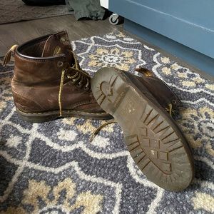 Mens size 8 worn work boots